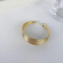 Elegante bracciale rigido a strati placcato oro con filo largo, accessorio moda per donna, gioielli di tendenza, argento