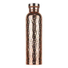 800ml Copper-Plated Water Bottle, Non-Slip Silicone Bottom, One-Touch Opening, Hammered Texture, Heat-Insulating.