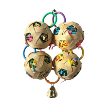 Jouet cage Ă calopsittes avec boules suspendues, rempli de
