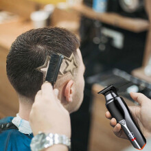 Professionele haartrimmer voor thuisgebruik, perfect voor vintage, strak naar achteren gekamde kapsels, inclusief opzetstukken. Verkrij
