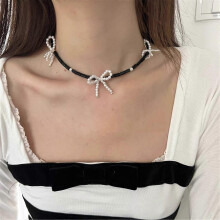 Goth Punk Choker ketting voor dames: een lichtgewicht en elegante ketting met vlinderhanger, perfect voor dagelijks gebruik.