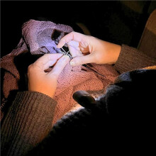 Knitting Light, Light Around Neck for Knitters and Crocheters. Portable, Wearable, Rechargeable