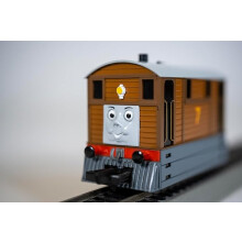 Bachmann Trains Thomas And Friends - Toby The Tram Engine With Moving Eyes, Black, 0.5 Liters