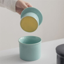 Ceramic Butter Crock with Lid - French Style Butter Keeper for Spreadable Butter, Dishwasher Safe,Butter Storage Tank