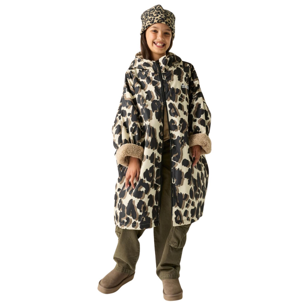 Regatta Kids Oversized Waterproof Changing Robe - Image 2