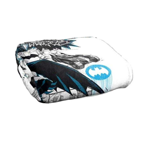 Batman (152cm x 127cm, Multicoloured) Batman Kanji Running Soft Touch Blanket 1
