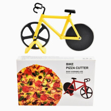 Pizzasnijder met wieltje in de vorm van een fiets, rollend roestvrijstalen pizzasnijder keukengereedschap, geel
