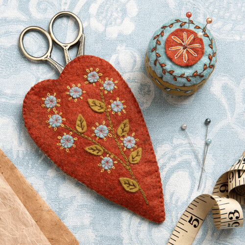 Corinne Lapierre Scissors Pouch & Mini Pin Cushion Felt Craft Mini Kit