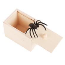 Araignées en bois dans une boîte, jouet de farce, accessoire
