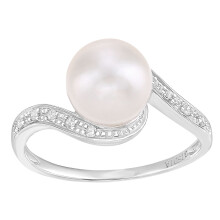 (Q) Jewelco London 9ct White Gold Round 6pts Diamond Round Pearl 7.8mm Crossover Twist Full Moon Dress Ring - PR1AXL2584WPRL
