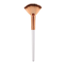Comfortable Fan Beauty Brush For Face Makeup Soft Full Coverage Concealer small fan brush