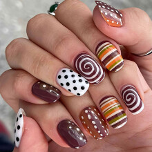 Warm Brown Press On Nail with Dot Swirl Stripes Art Artificial Nail for Photos