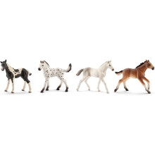Schleich Horse Club - 4PC Foal Horse Toy Playset - Kids Ages 5+ | 77586 | Horse Figurine, Equestrian Toy for Girls 5+, Realistic Horse Toy