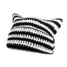 Verspielte Teufel Strickmütze Black+White