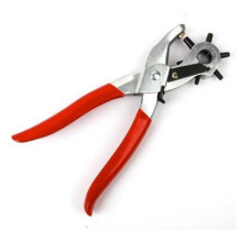 Nieuwe leren horlogeband met perforator en tang voor thuis, terras en tuin. Een perfect cadeau voor mannen en vrouwen.