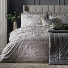 Laurence Llewelyn-Bowen Silver Damask Duvet Cover Set â“ Super King Size 260x220cm â“ Luxury Embossed Jacquard Bedding â“ Velvet Feel â“ 2