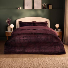 Silentnight Ribbed Faux Fur Bed Set - Duvet Cover, Fitted Sheet & Pillowcase - Luxury Long Pile Soft Faux Fur Plush Comfort Duvet Set & Supersoft