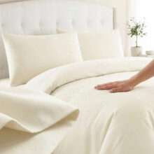 Forever Britain Hotel Quality 100% Cotton Duvet Cover Set Ivory Bedding Quilt with Pillowcases, 200 Thread Count, Breathable Soft Bed Linen, Luxurious