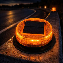 Zonne-energiegevoed knipperend waarschuwingslicht met led voor gebruik in het donker, geel, weerbestendig en duurzaam gebruik