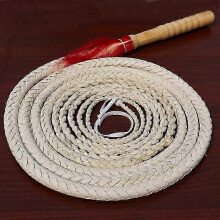 Handgjord flätad läderpiska för boskapsarbete och sportträning med halkfritt handtag