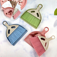 SUSUchens1Set Petit balai-pelle à poils souples, design ergonomique, kit de nettoyage portable pour la maison et le bureau, rose