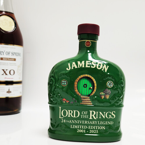 (Green) Jamesons Herr der Ringe Whiskyflasche