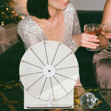 (white) Ruota della roulette da tavolo con 12 slot, riutilizzabile e portatile, ideale per feste di compleanno, bar, spettacoli e aule scolastiche.