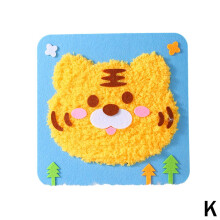 (K) Handgefertigtes Stickset aus weichem Garn mit Cartoon-Mustern, perfekt für DIY-Bastel- und Nähprojekte für Kinder