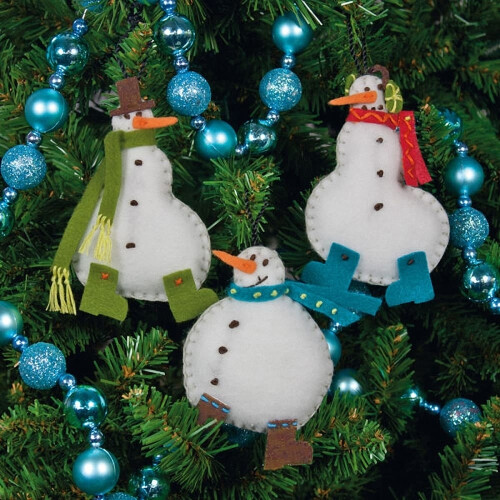 D72-08171 - * Dimensions Felt Applique - O rnament: Simple Snowmen