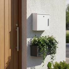 Witte metalen brievenbus voor wandmontage met slot