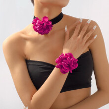 Choker Blomst Fløyels Halskjede Sett Retro Rose Korsasje Gotisk Halskjeder Krage Armbånd Halloween Kostyme Gave til kvinner og jenter