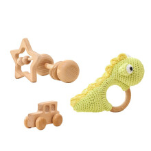 Crocheted Rattling Baby Grasping Toy for Infant Cartoon Teether for Newborn Set 1