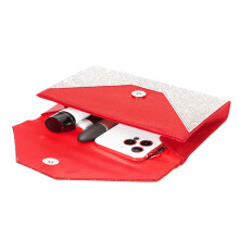 Small Handbag with Dazzlings Diamonds Elevates Your Look for Special Occasions Red