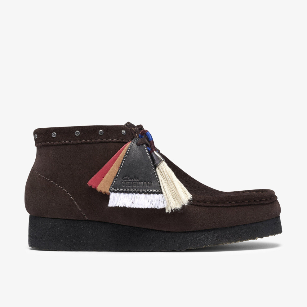 Clarks (Standard, 7.5 (Adults')) Wallabee Boot. Brown Interest
