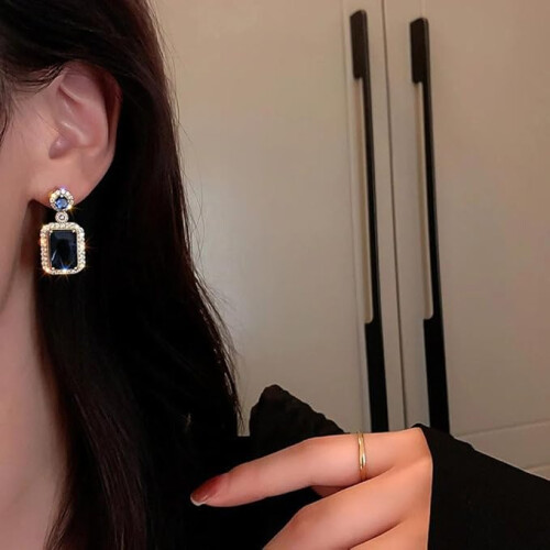 Blue Quadrangle Cubic Zirconia Dangle Earrings 1