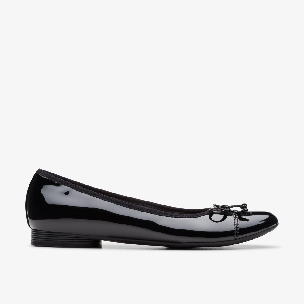 Clarks (Wide, 4.5 (Adults')) Loreleigh Rae Black Pat
