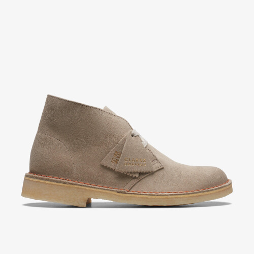 Clarks (Standard, 7 (Adults')) Desert Boot. Sand Suede