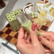 Silicone Ice Mold Ice Tray with Lid Handle Diy Juice Coffee Easy Release DIY Jelly Making Green