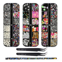 Revoluciona tu manicura con nuestro set de 3 estuches de cristal para gemas: colores surtidos.