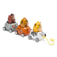 Disney Store Officiell Lejonkungen Dragleksak - Inkluderar Simba, Timon & Pumbaa på Elefant, Zebra & Giraffbilar