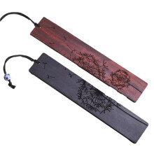 Sandalwood Crescent Bookmark - Business & School Gift, Ideal for Book Lovers, Commemorative Chinese Style Bookmark