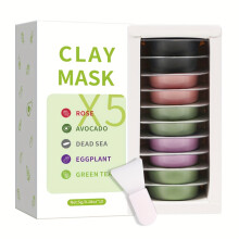 Masques pour le visage Ă l'argile avec diverses combinaisons, notamment la rose, l'avocat, la boue marine, l'aubergine