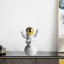 (Golden C) Gyllene Resin Astronaut Figurine Rymdraket Tema Fest Kontors Barnrumsdekor