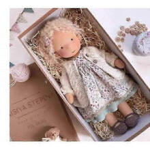 (stay 22) Handgefertigte Waldorf-Strickplüschpuppe – Weihnachts- oder Geburtstagsgeschenk für Mädchen