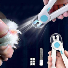 Effectieve LED-nagelknipper voor honden en katten - met nagelvijl en spatwaterdichte beschermkap. Ideaal voor kleine en middelgrote huisdieren.