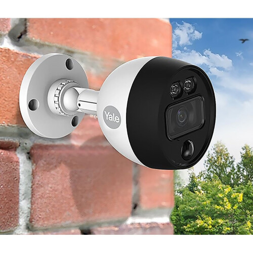 Yale Yale YSV-2CSMD-4CK Black Outdoor Smart Home Security Camera 2
