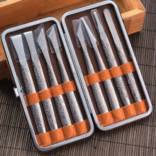 Kit de pédicure 8 pièces avec râpe-callosités, couteaux de pédicure et étui de rangement pour les soins des pieds à domicile