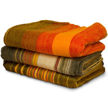 Tumia LAC Super soft blanket/throw Single Bed Size. Orange.