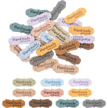 100pcs PU Leather Label, Sewing Embossed Tag Embellishment Knit DIY Accessories for Jeans Bags Shoes (10 Colors)