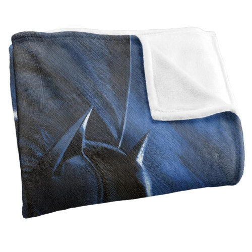 Batman (147cm x 91cm, Multicoloured) Batman Throwing Fists Printed Soft Touch Blanket 2